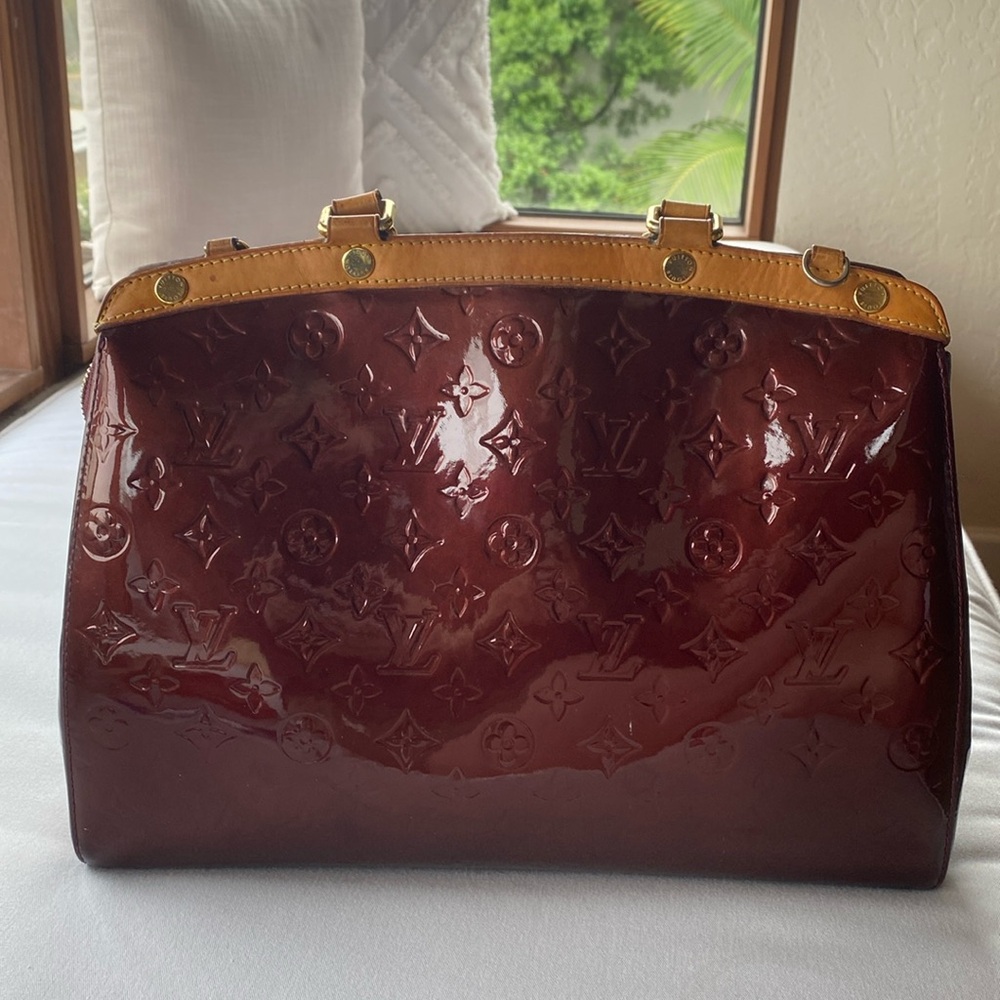 Authentic Louis Vuitton Vernis Brea MM amarante purse